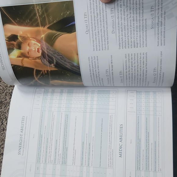 COPY - FINAL FANTASY strategy guide - Picture 6 of 11